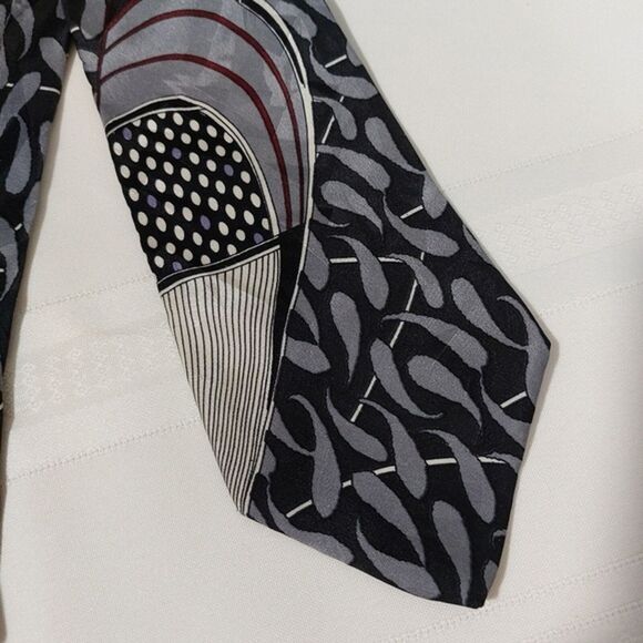 Vintage Don Loper Beverly Hills Multiprint Silk Tie - Picture 3 of 7